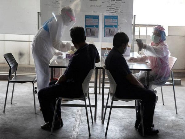 pakistan-records-64-covid-19-deaths-1910-infections-in-a-day